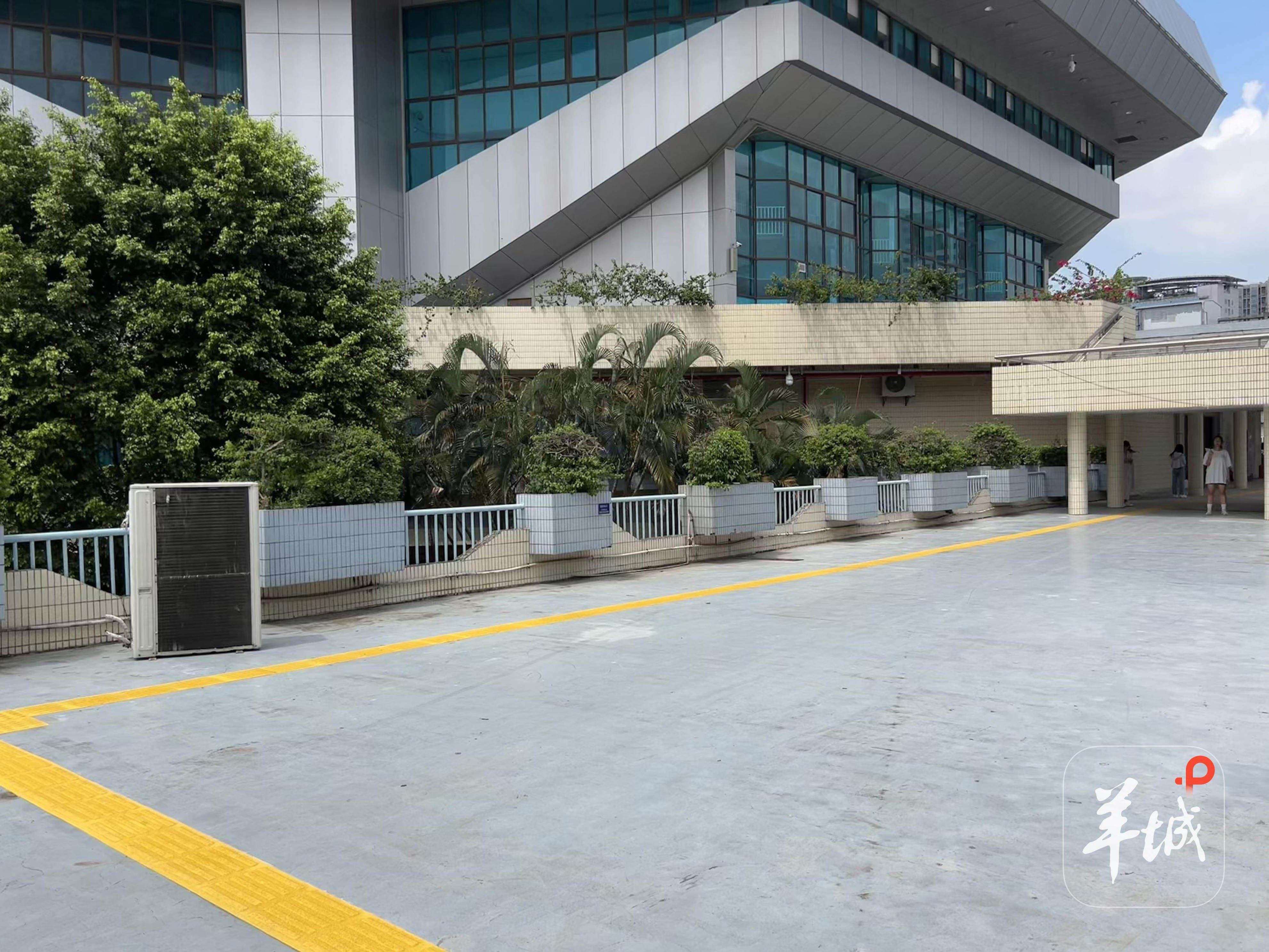 无障碍电梯, 考虑到会阻