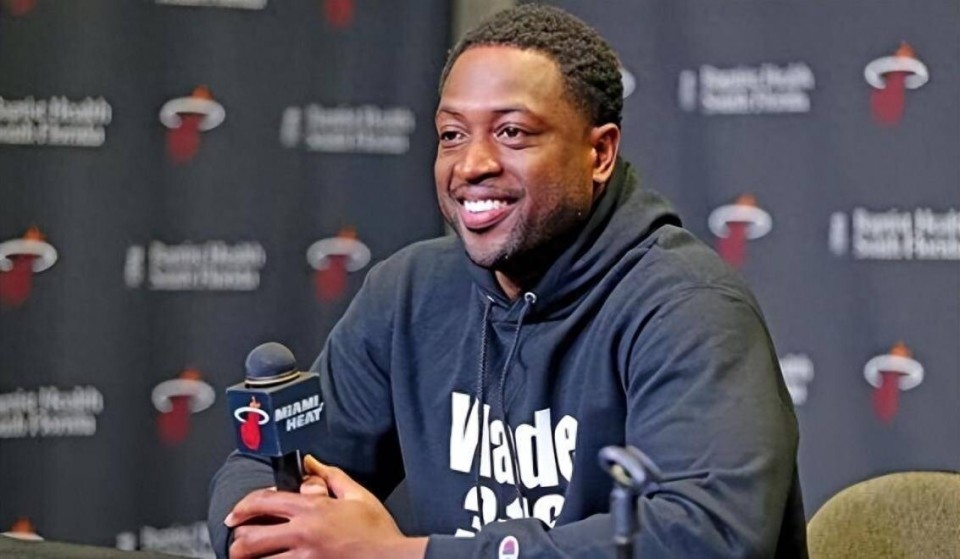 以其出色的, 赛成为全美, 却是寥寥无