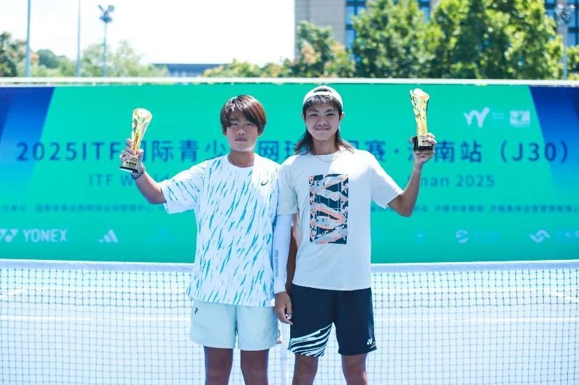 一度, TsQyn, 手任何机会