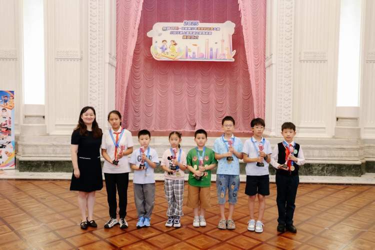 勇攀高峰, 智趣超燃申